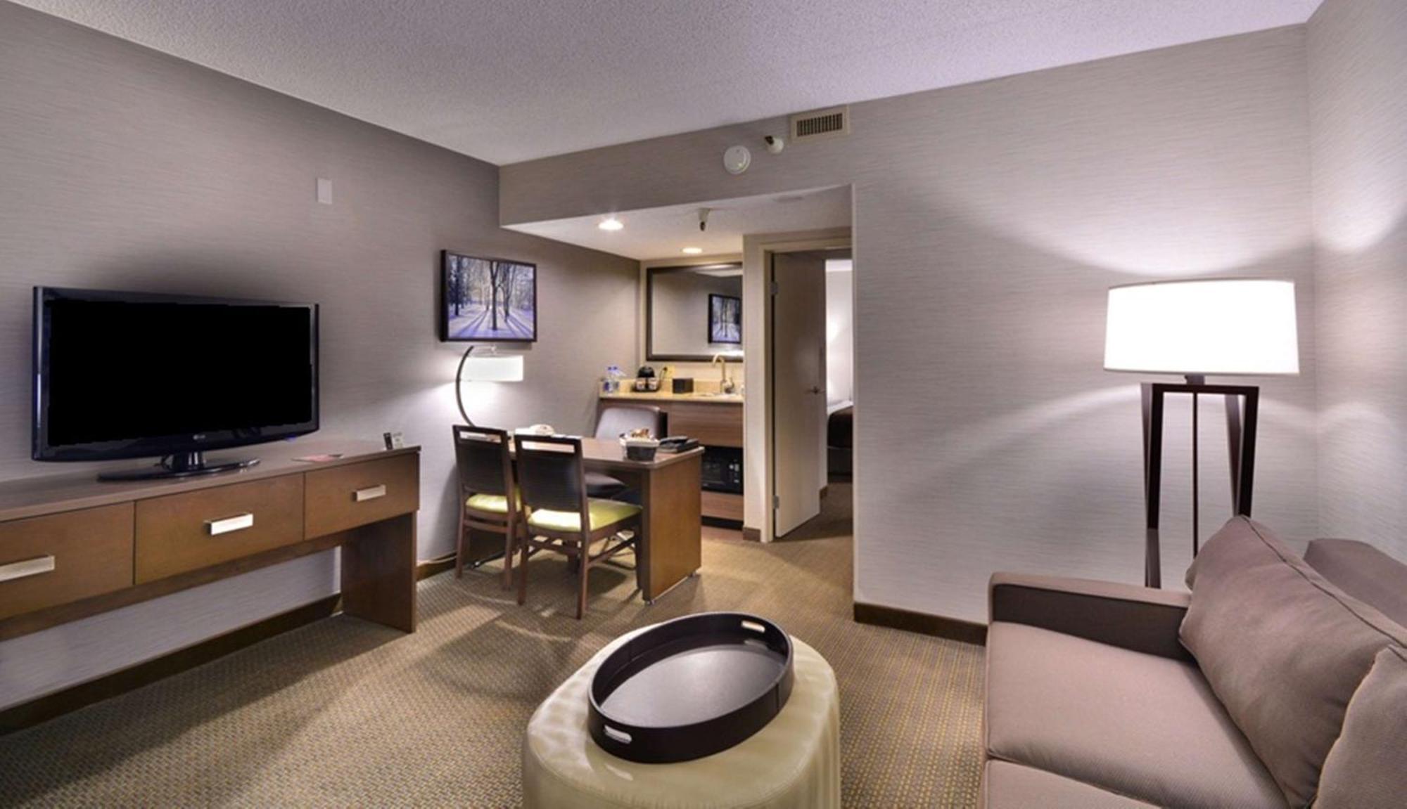 Embassy Suites By Hilton Denver Central Park Exterior photo
