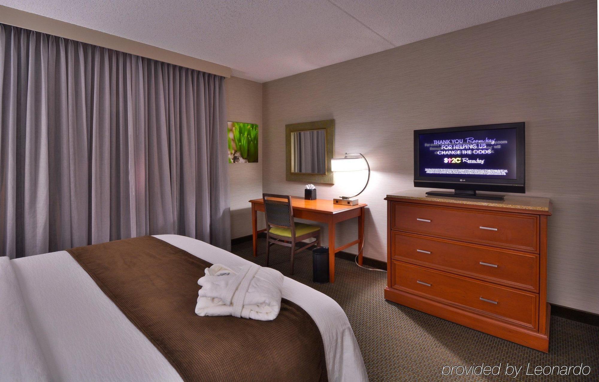 Embassy Suites By Hilton Denver Central Park Room photo
