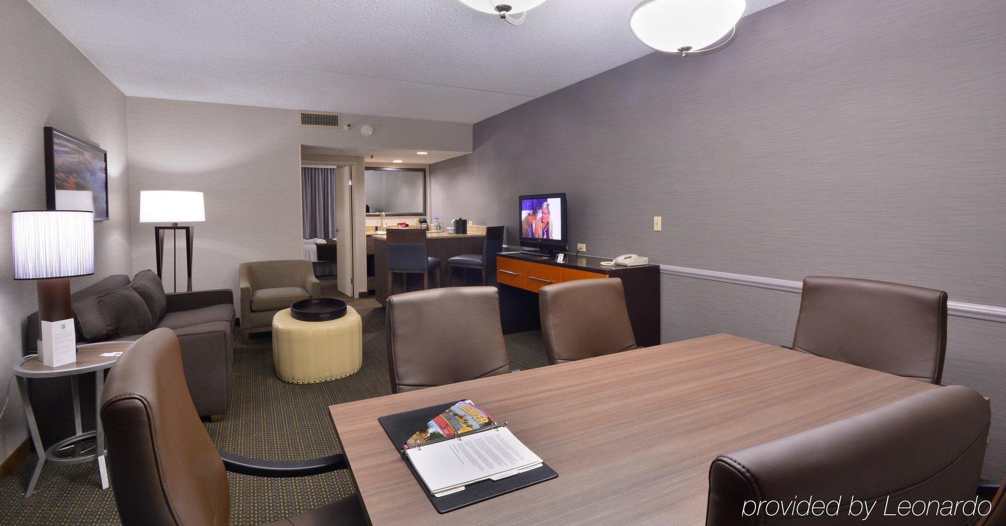 Embassy Suites By Hilton Denver Central Park Room photo
