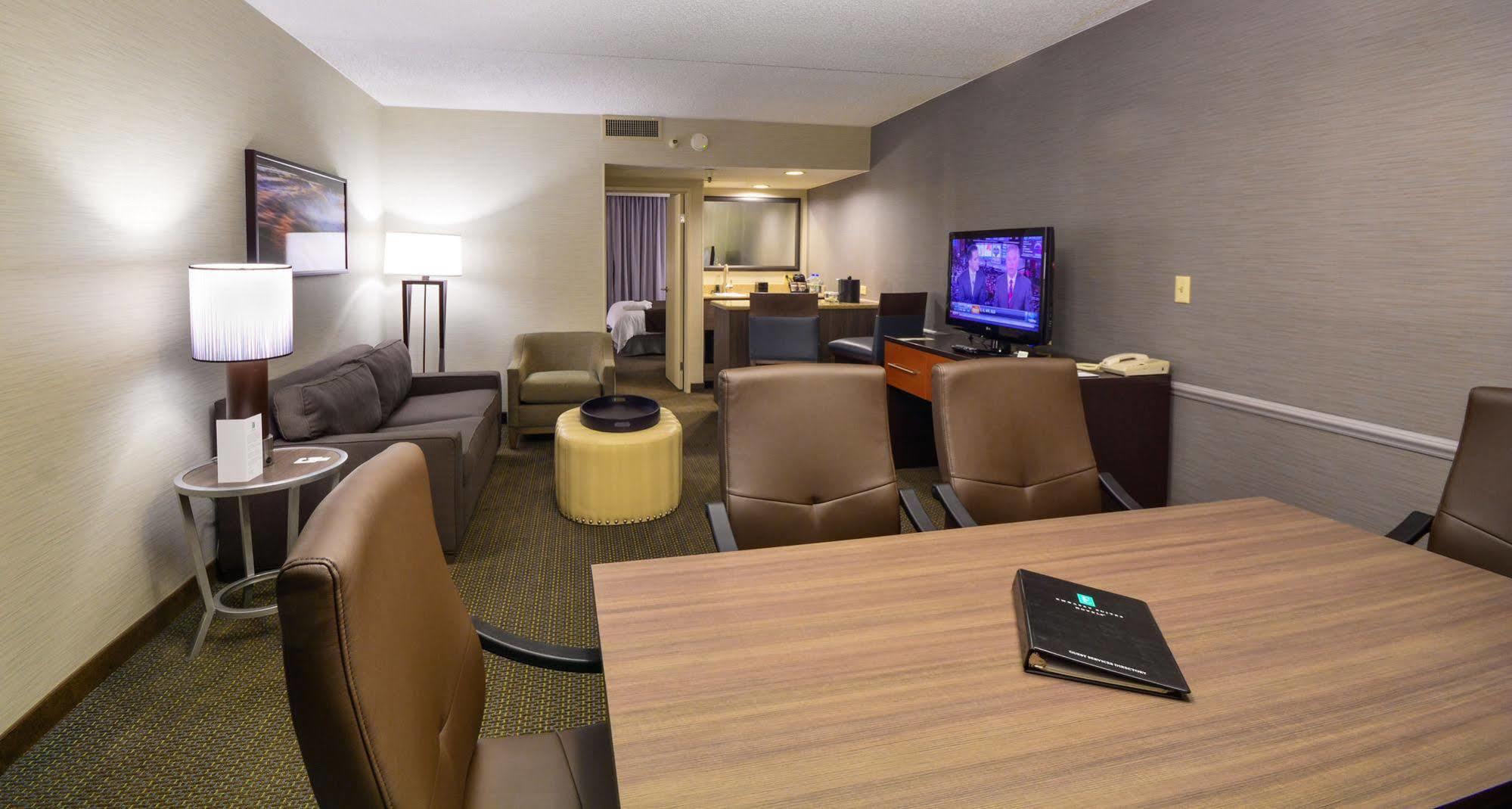 Embassy Suites By Hilton Denver Central Park Room photo